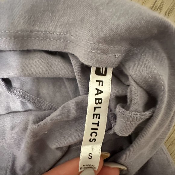 Fabletics Lavender Top With Twist Open Back - Picture 3 of 3